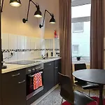 Cls Zentrale City-wohnung In Ost Alles In 5 Minuten Erreichbar Ostbahnhof, Hawk, Bushaltestelle, Supermarkt, Cafés, Restaurants, Hawk, Uni, Ideale Autobahnanbindung, Nähe Bosch Apartment *