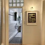 Cls Zentrale City-wohnung In Ost Alles In 5 Minuten Erreichbar Ostbahnhof, Hawk, Bushaltestelle, Supermarkt, Cafés, Restaurants, Hawk, Uni, Ideale Autobahnanbindung, Nähe Bosch