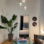 Cls Zentrale City-wohnung In Ost Alles In 5 Minuten Erreichbar Ostbahnhof, Hawk, Bushaltestelle, Supermarkt, Cafés, Restaurants, Hawk, Uni, Ideale Autobahnanbindung, Nähe Bosch Apartment *