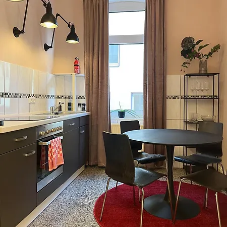 Apartment Cls Zentrale City-wohnung In Ost Alles In 5 Minuten Erreichbar Ostbahnhof, Hawk, Bushaltestelle, Supermarkt, Cafes, Restaurants, Hawk, Uni, Ideale Autobahnanbindung, Naehe Bosch *