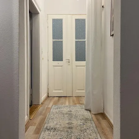Apartment Cls Zentrale City-wohnung In Ost Alles In 5 Minuten Erreichbar Ostbahnhof, Hawk, Bushaltestelle, Supermarkt, Cafes, Restaurants, Hawk, Uni, Ideale Autobahnanbindung, Naehe Bosch