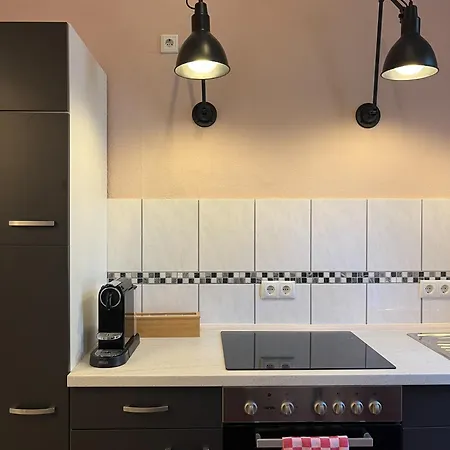 Cls Zentrale City-wohnung In Ost Alles In 5 Minuten Erreichbar Ostbahnhof, Hawk, Bushaltestelle, Supermarkt, Cafes, Restaurants, Hawk, Uni, Ideale Autobahnanbindung, Naehe Bosch Apartment *