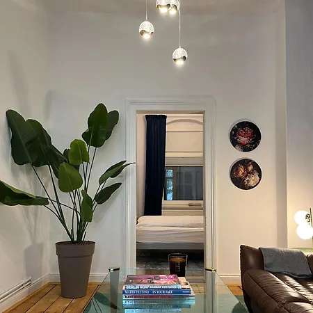 Cls Zentrale City-wohnung In Ost Alles In 5 Minuten Erreichbar Ostbahnhof, Hawk, Bushaltestelle, Supermarkt, Cafes, Restaurants, Hawk, Uni, Ideale Autobahnanbindung, Naehe Bosch Apartment *